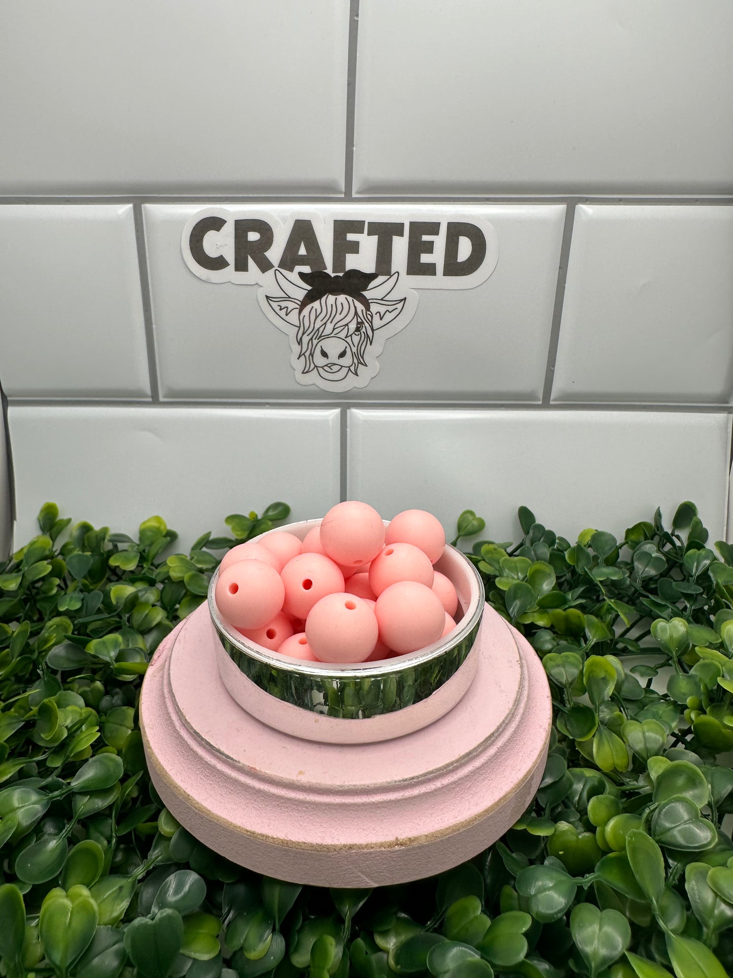 Ballet slipper (medium pink) 15 mm silicone round bead