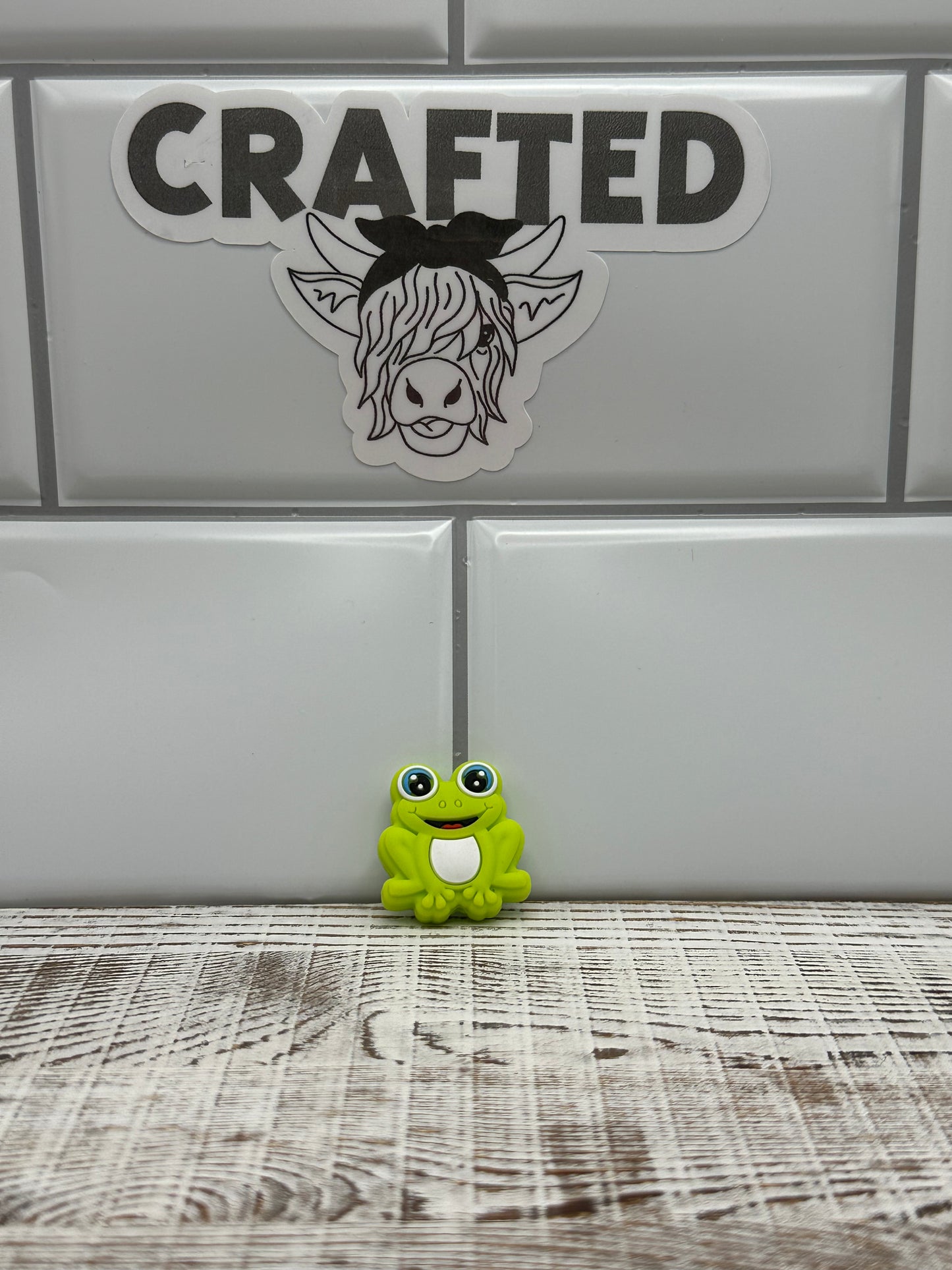 Frog focal bead