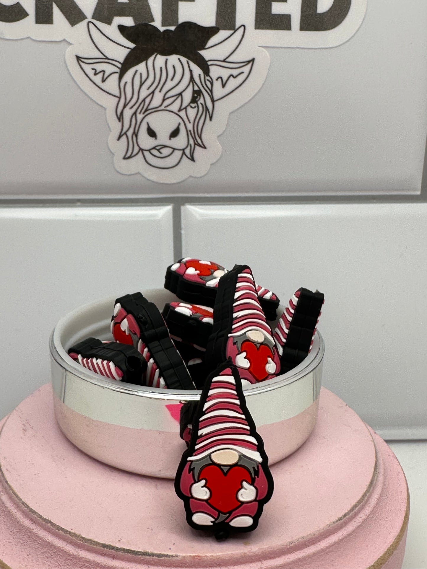 Valentine gnome focal bead