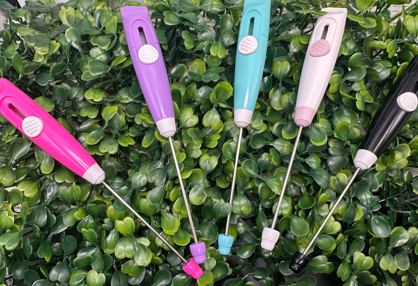 Beadable box opener with sharp blade