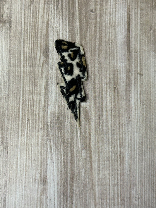 Small cheetah bolt iron on trucker hat patch￼