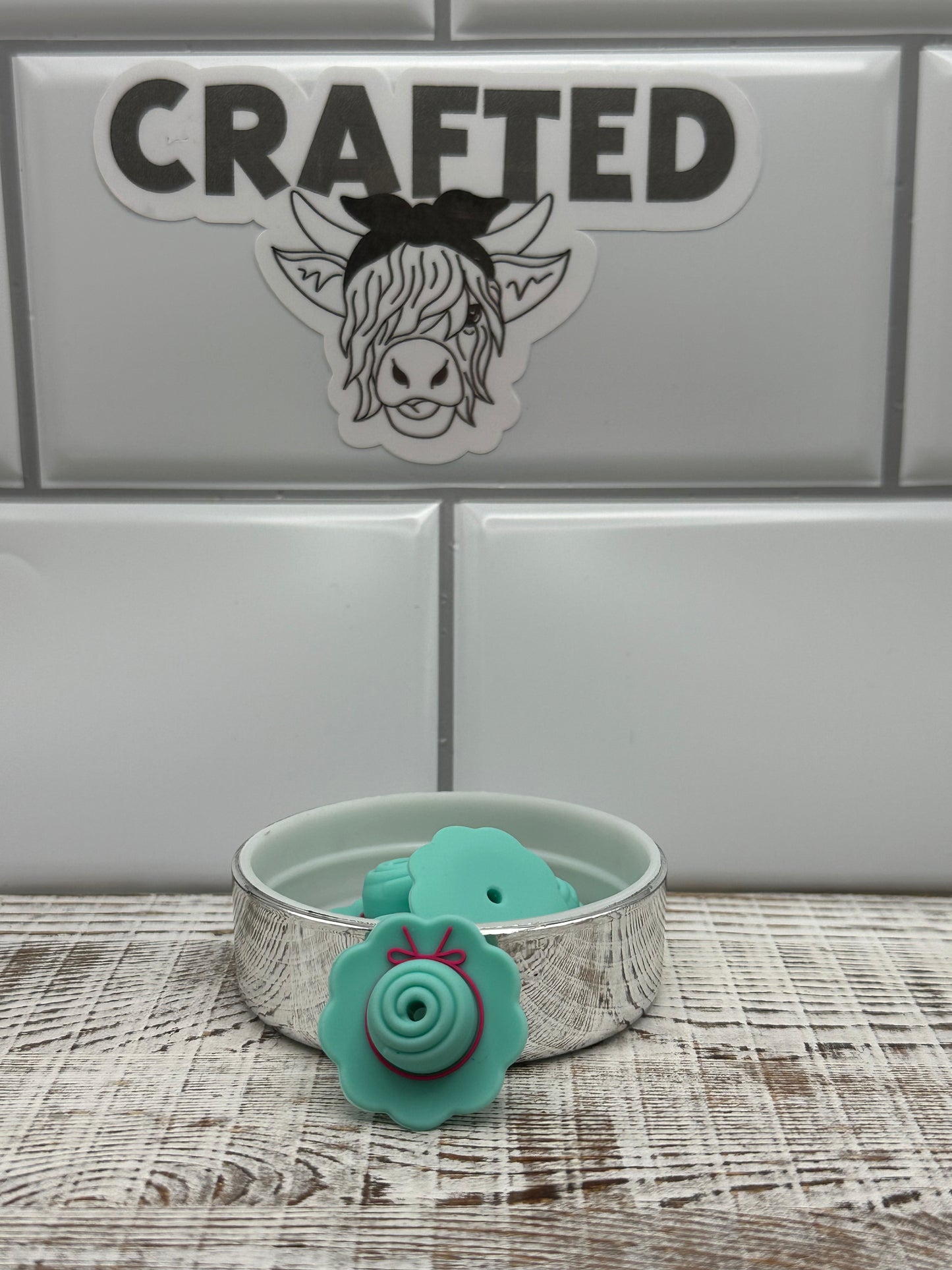 Spring teal hat focal bead