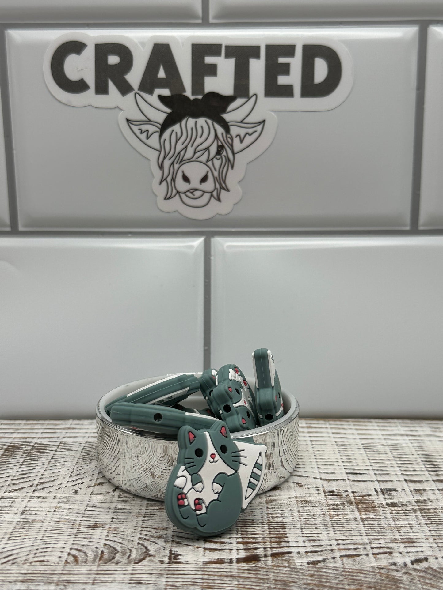 Kitty focal bead